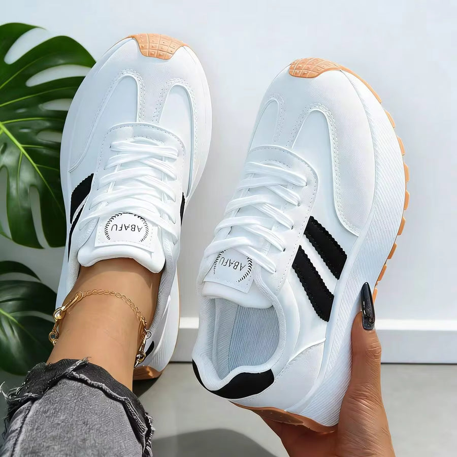 New Spring/Autumn Women's Shoes, Low-Top, Flat, Round-Toe, Lace-Up Casual Outdoor Sports Shoes, Versatile And Multi-Functional. Suggesting Size Up.